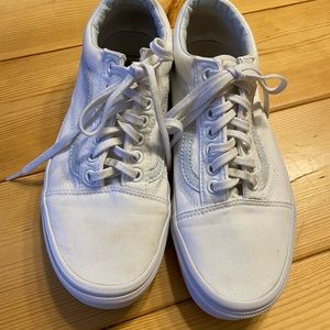 White Vans. Size 7 Mens/ 8.5 Women.